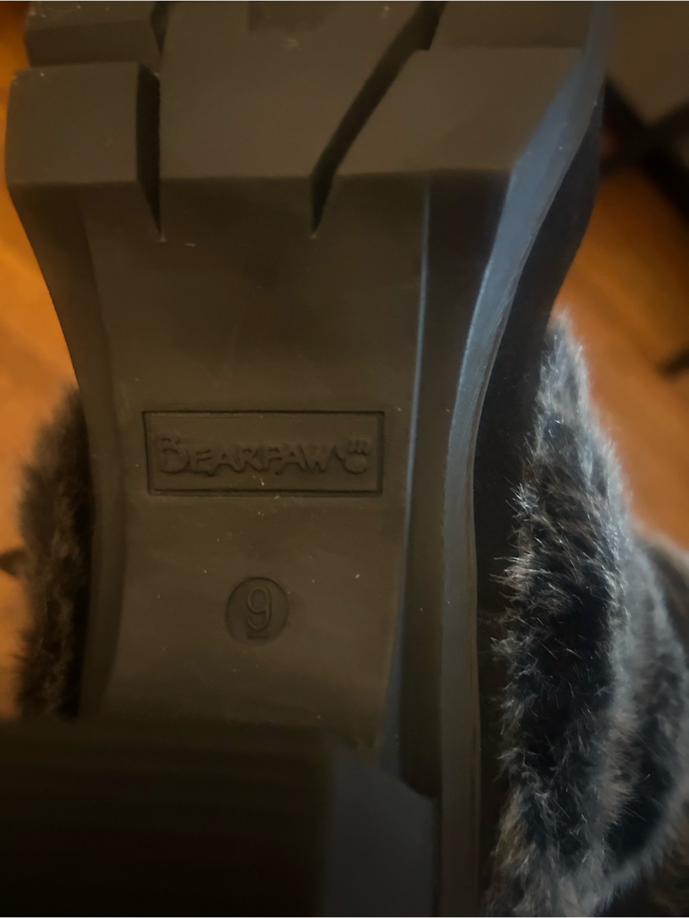 BearPaw Black Fur Heeled Boots #Y2k #2000’s - Picture 5 of 5